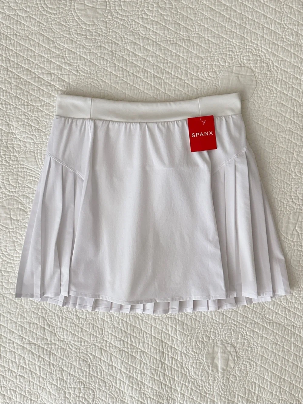 NWT SPANX White Get Moving Pleated Tennis Skirt Skort Small